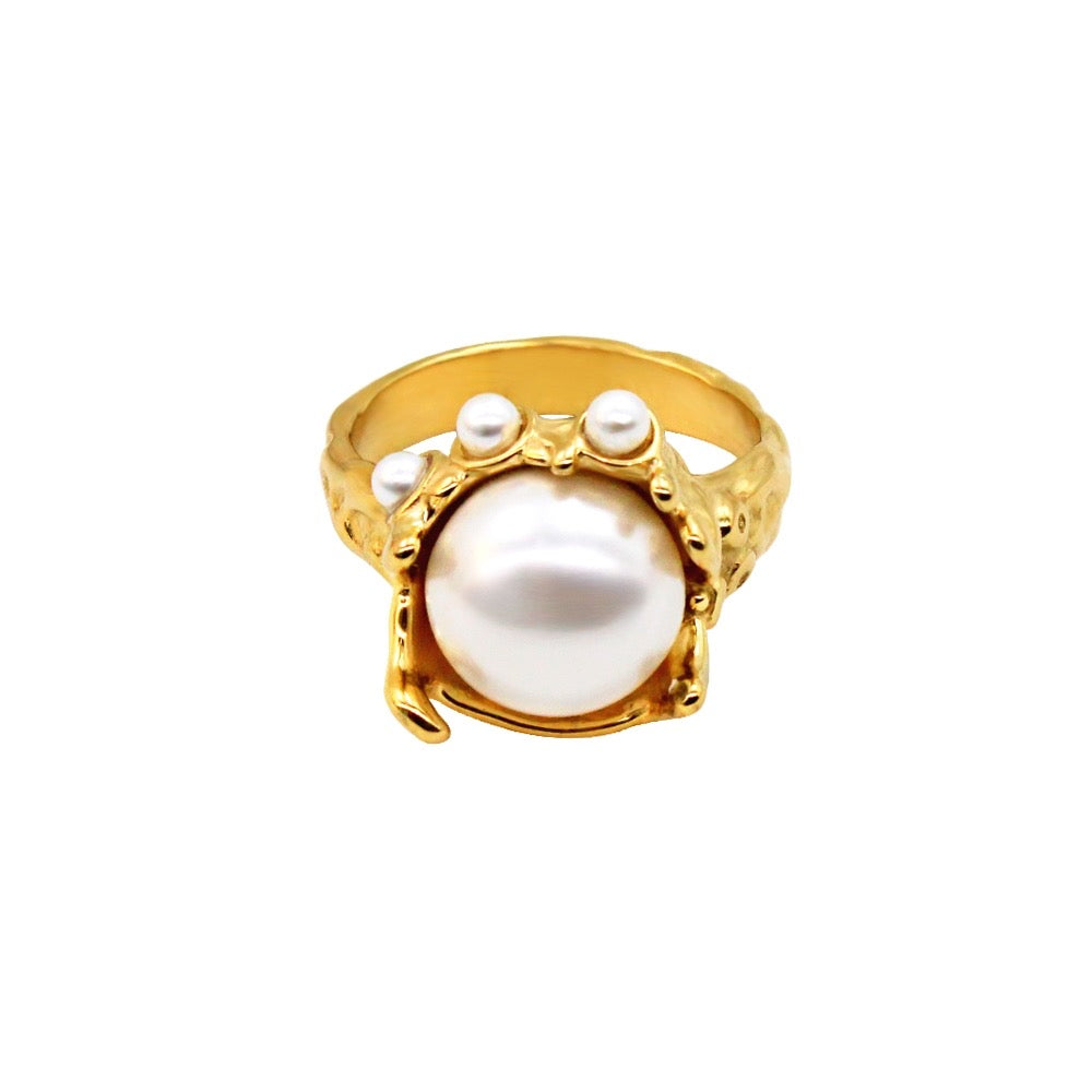 Pearl ring size 7