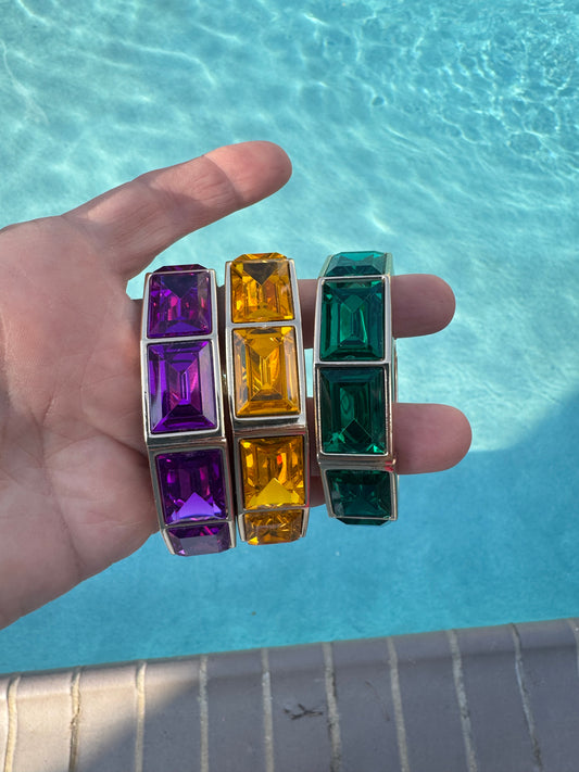 Stone hinge bracelet