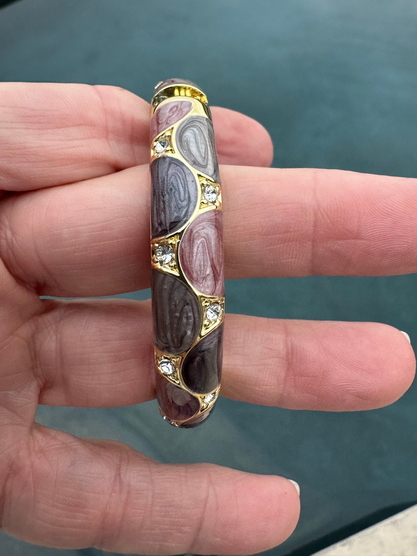 Enamel 1 cm wide hinge bracelet