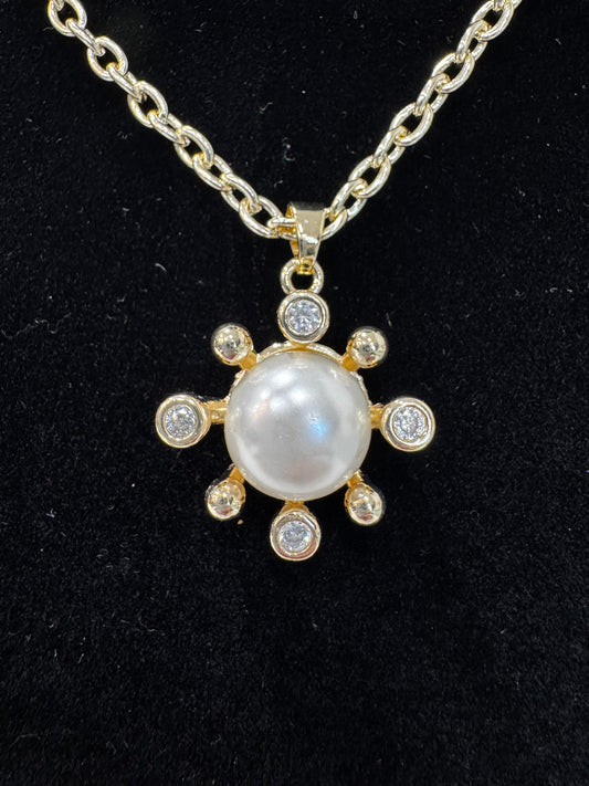 The Starburst Pearl Necklace
