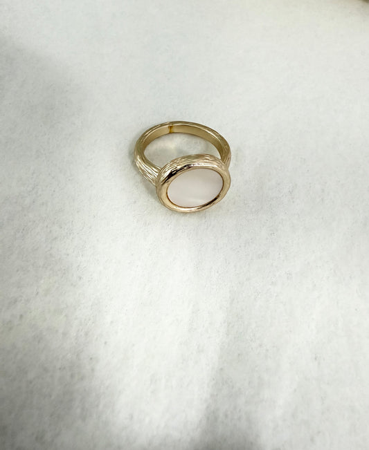 MOP Gold Round Ring
