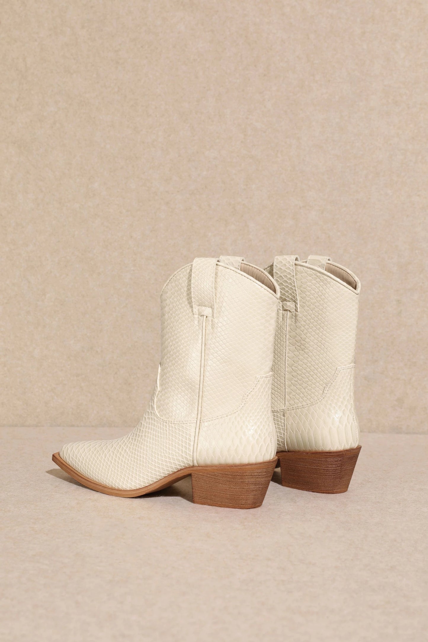 Karlie Boots