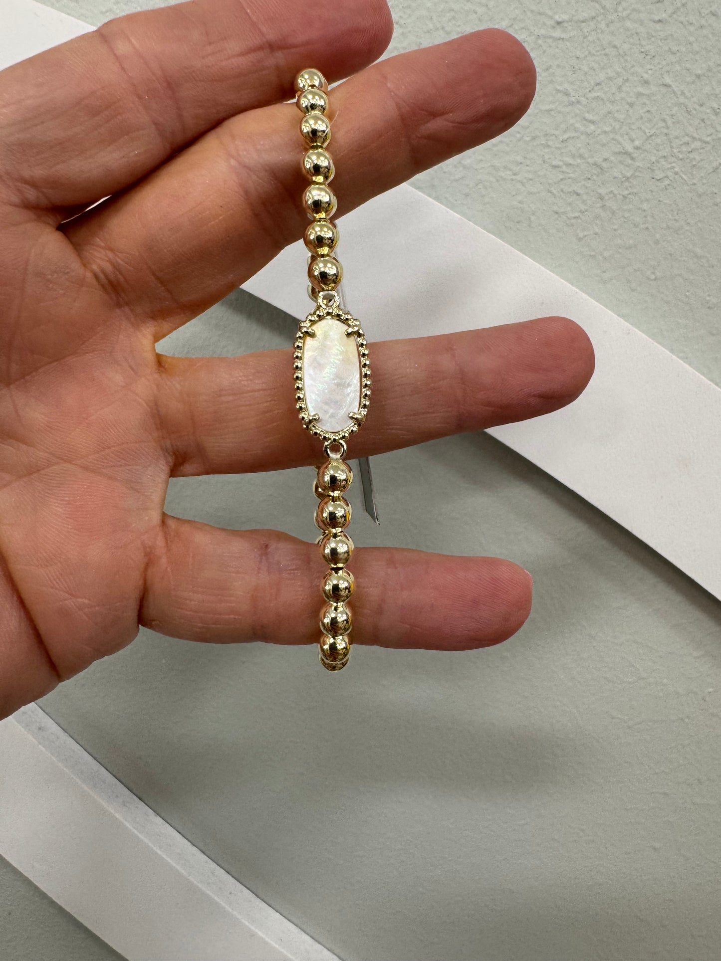 Sandy Mother of Pearl stretch bracelet