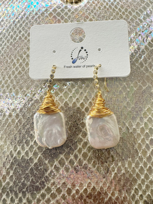 Fresh water pearl earrings