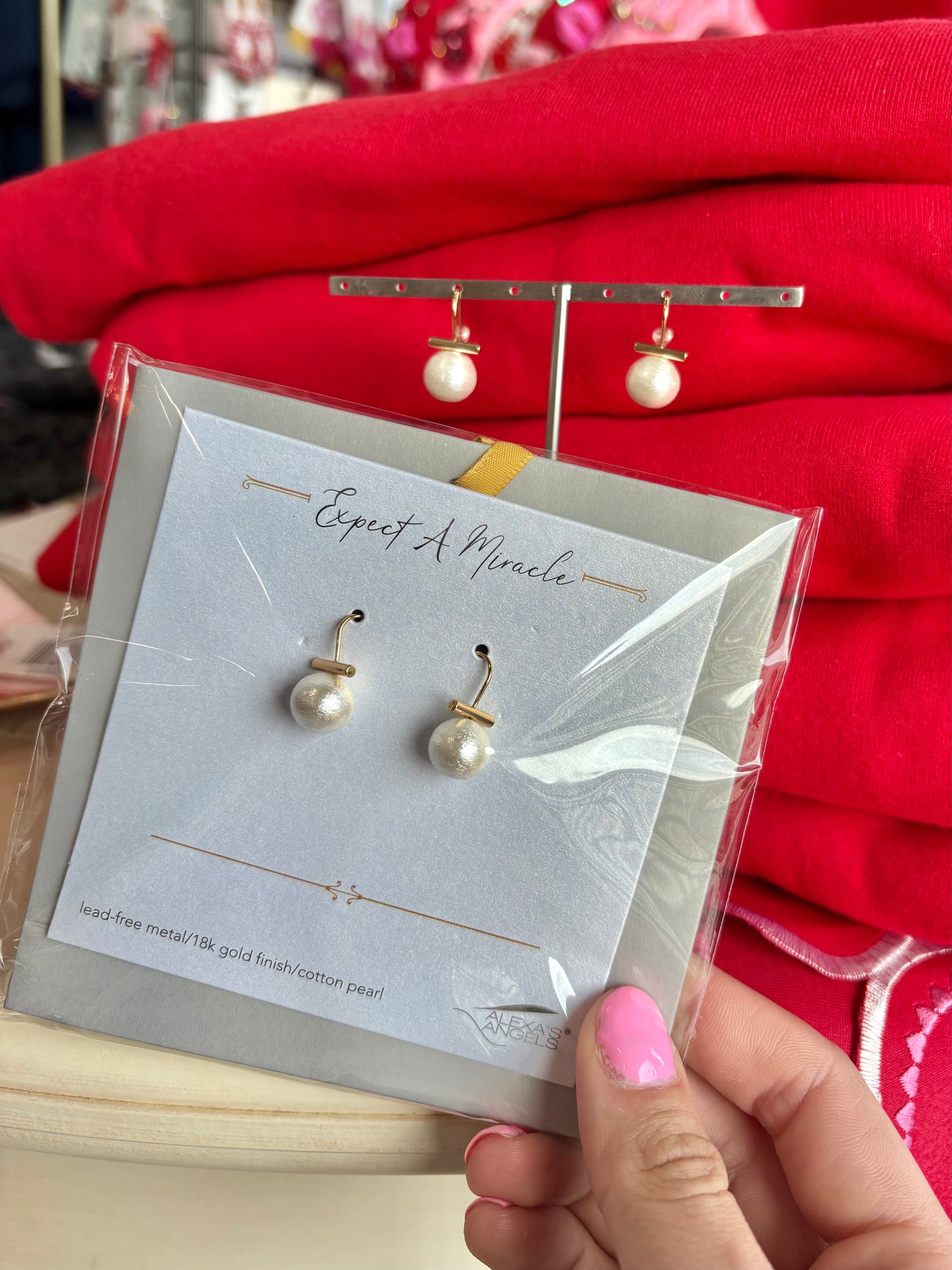 Gold Cotton Pearl Earring