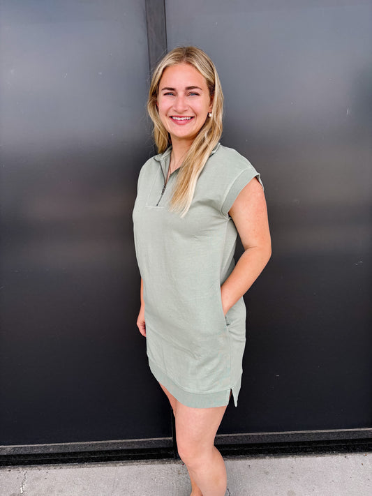 HF Oliva 1/4 Zip Dress