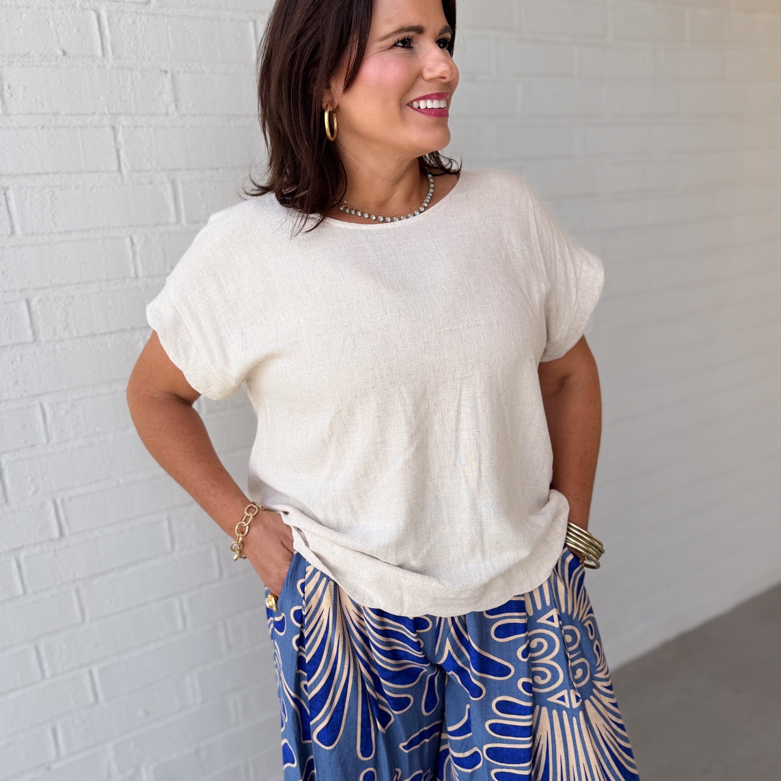 Scallop Hem Linen Blend Top 🤍