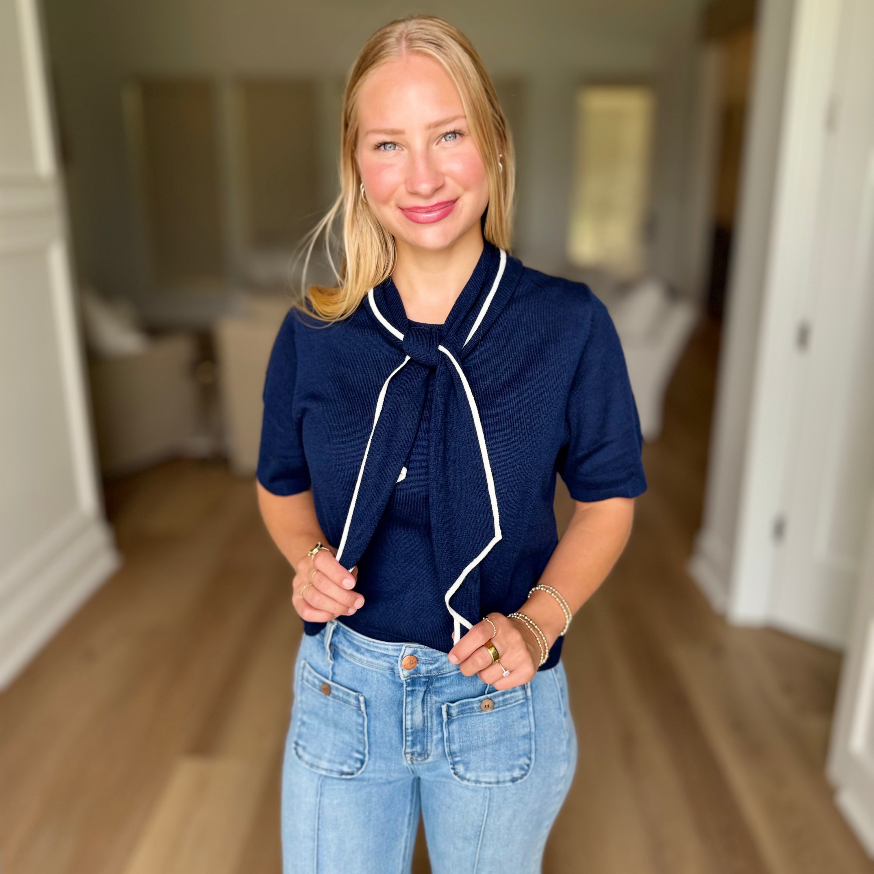 Contrast Tie Neck Knit Top