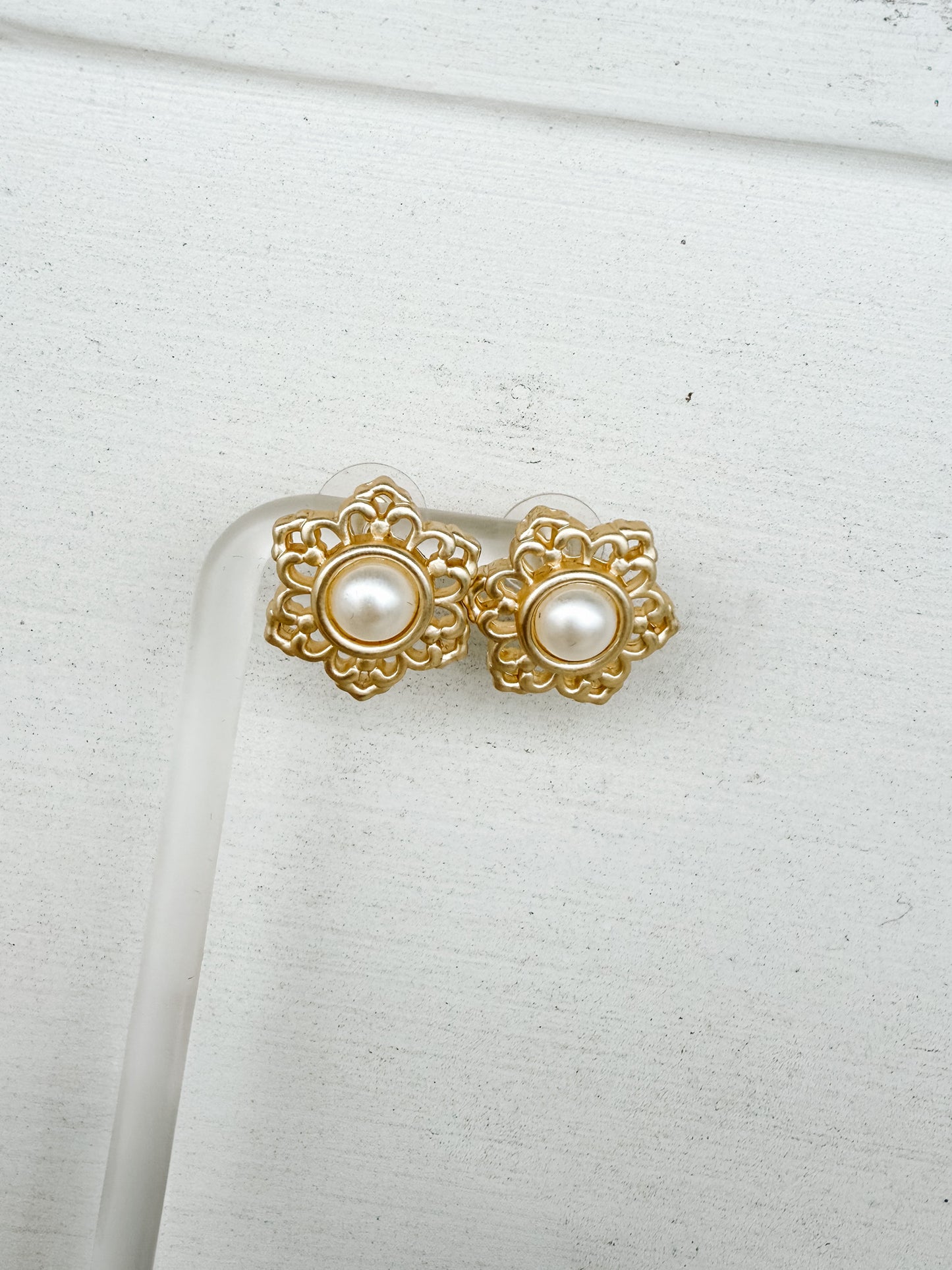 14K Gold Flower Pearl Earrings