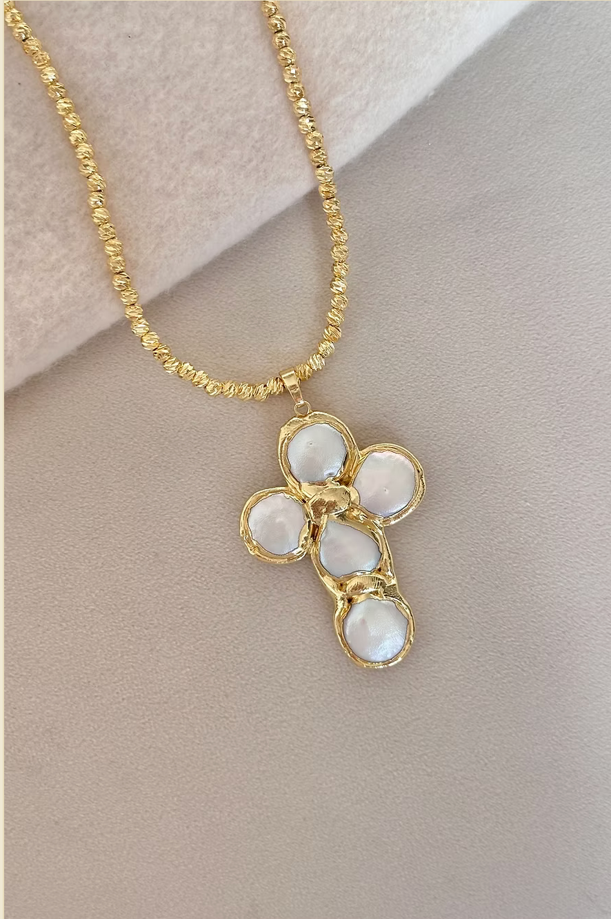 EE Cross Pendant on Beam Chain Necklace ✝️