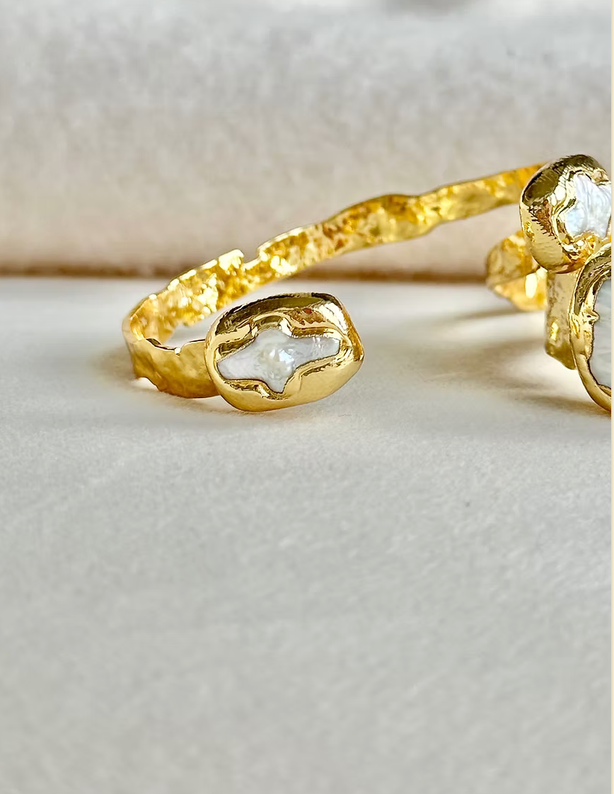 EE Misty Cuff - Cross