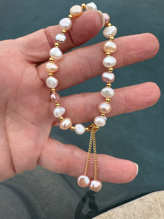 Multi color pearl adjustable bracelet