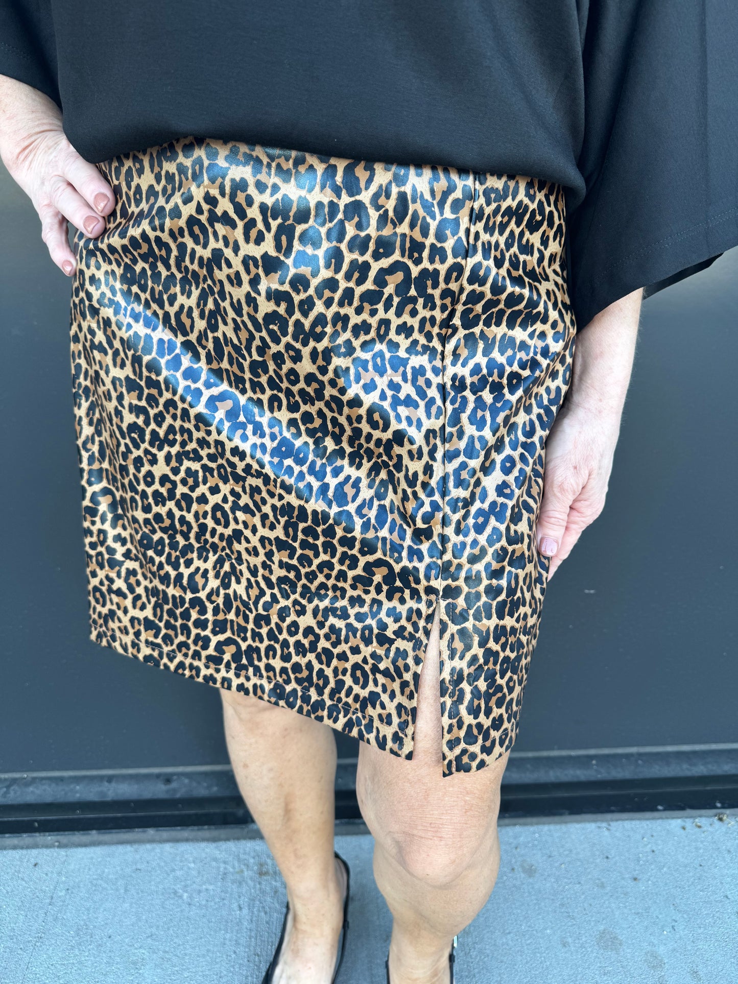 Faux leopard skirt