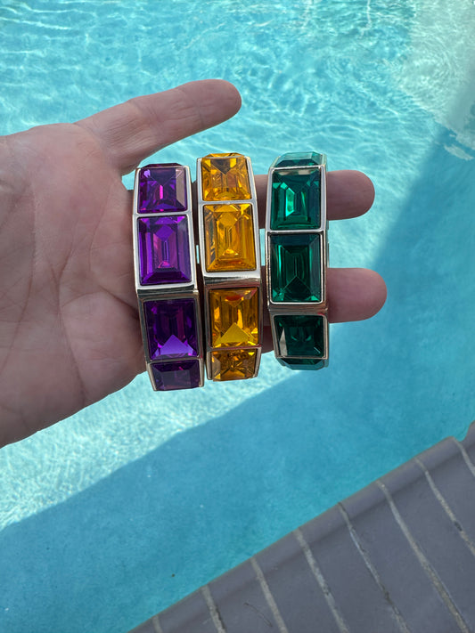 Stone hinge bracelet