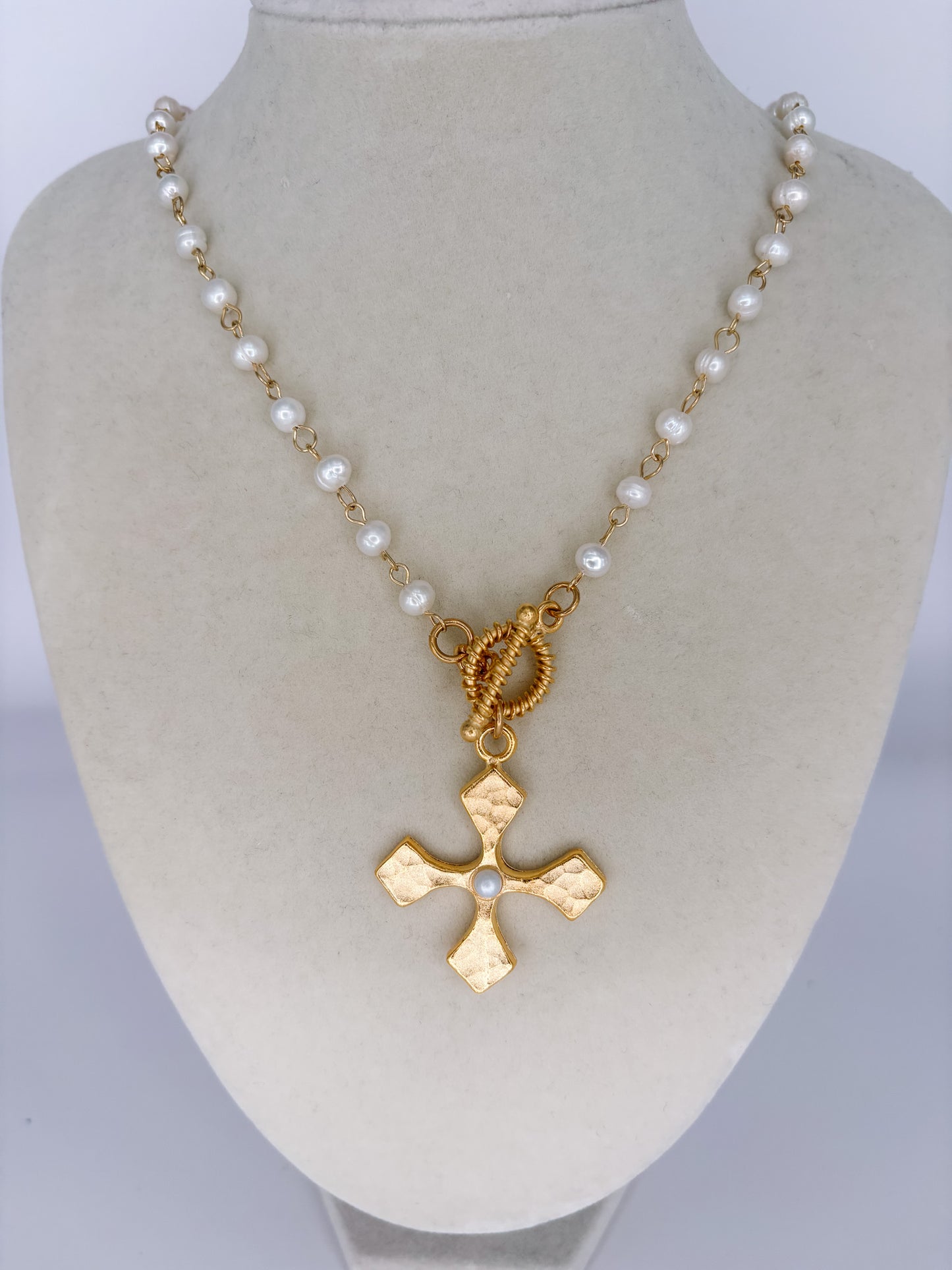 WD Hammered Cross with Pearl Accents 32 inch