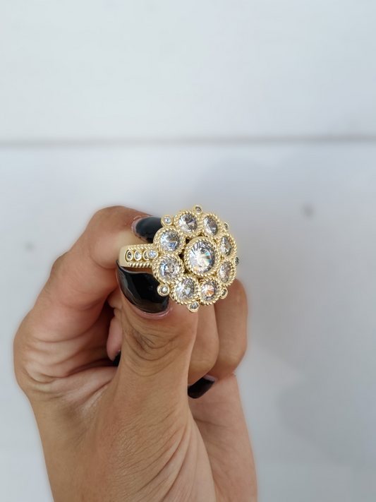 Gold cluster flower CZ ring
