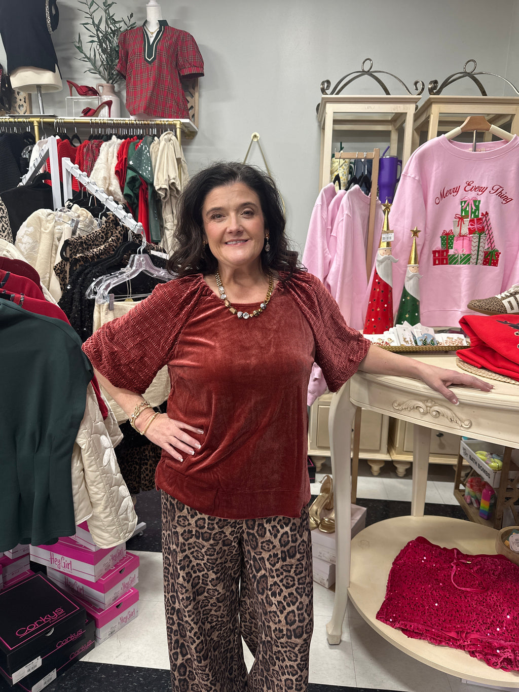 Textured Velvet Sleeved Top -  𝐃𝐨𝐨𝐫 𝐁𝐮𝐬𝐭𝐞𝐫!