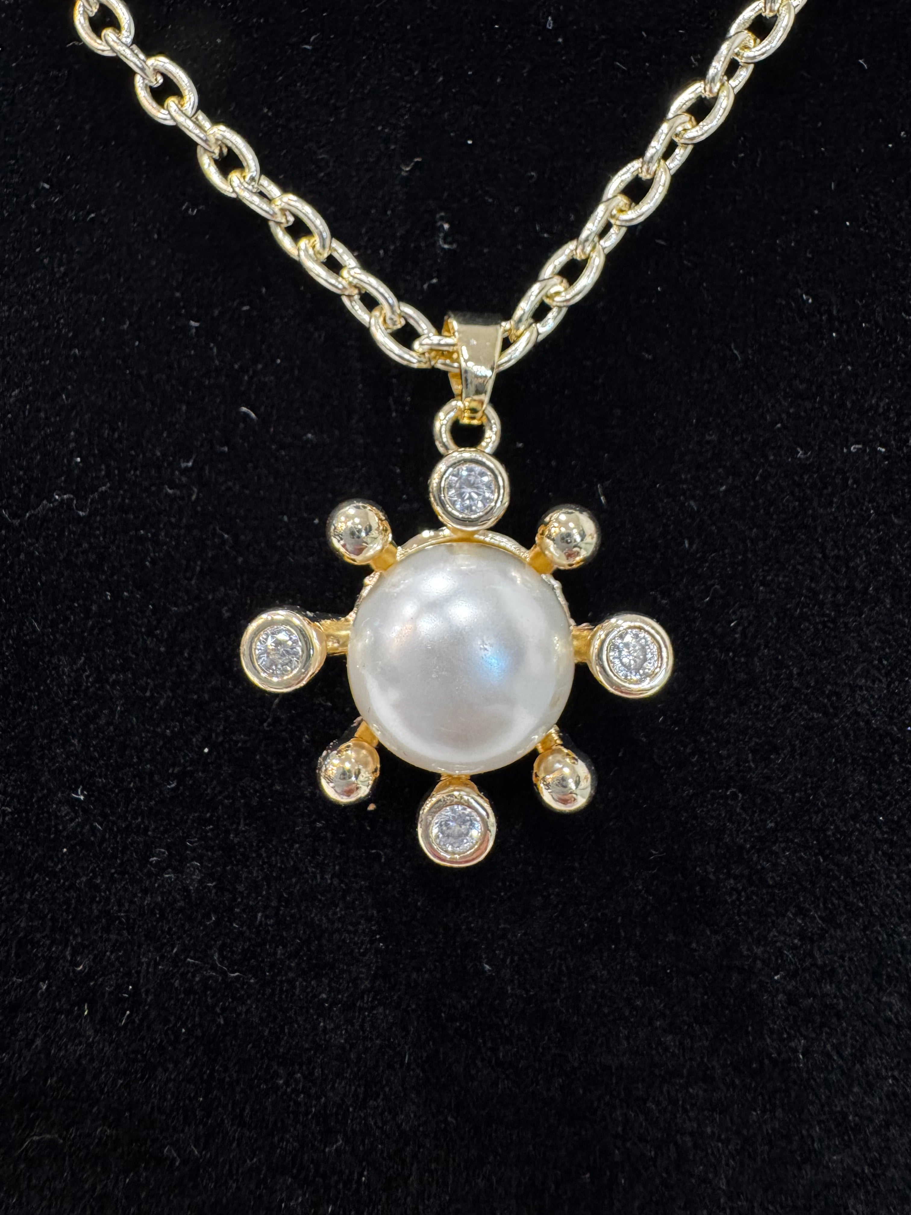 The Starburst Pearl Necklace!