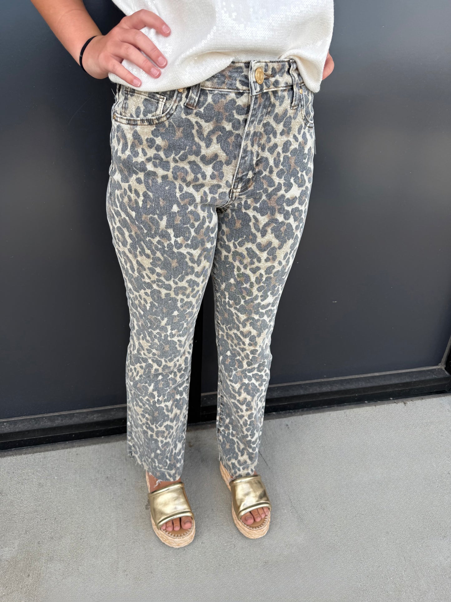 Kut Kelsey High Rise Ankle Flare