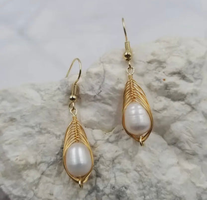 Handmade pearl wire earrings