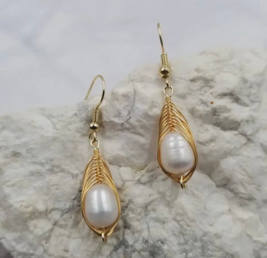 Handmade pearl wire earrings