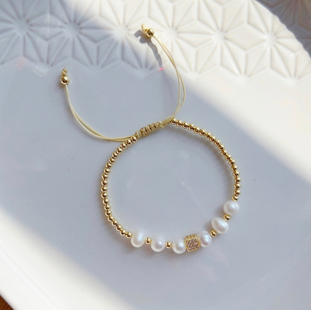 Pearl adjustable bracelet