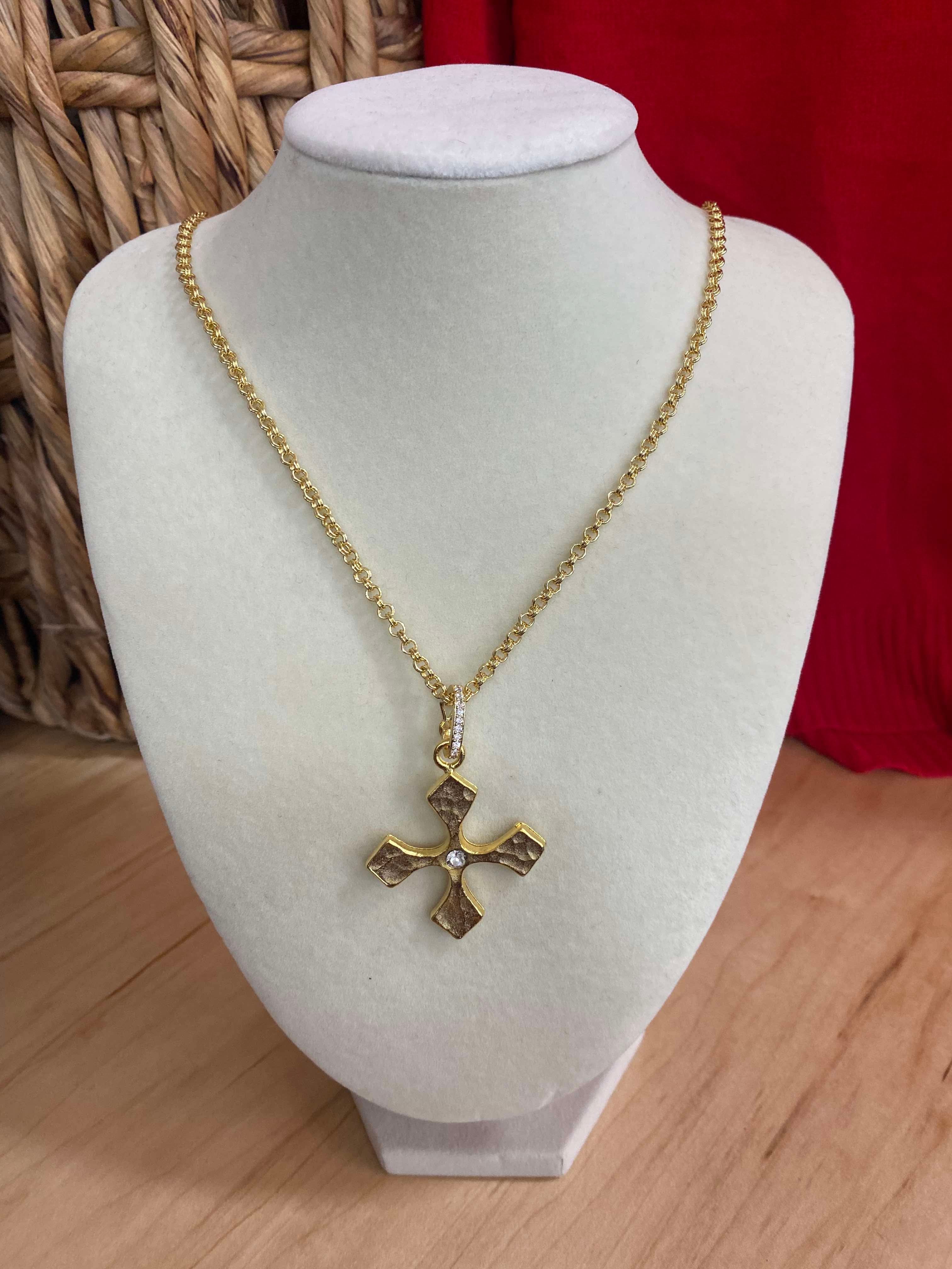 Solara Cross Chunky Chain Necklace ✨