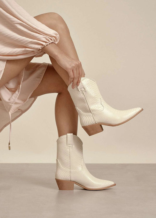 Karlie Boots