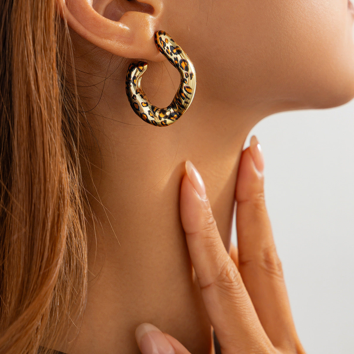 Leopard water drop earrings