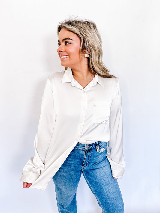 Skies are Blue Satin button down top @