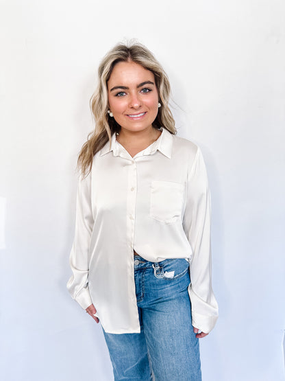 Skies are Blue Satin button down top @