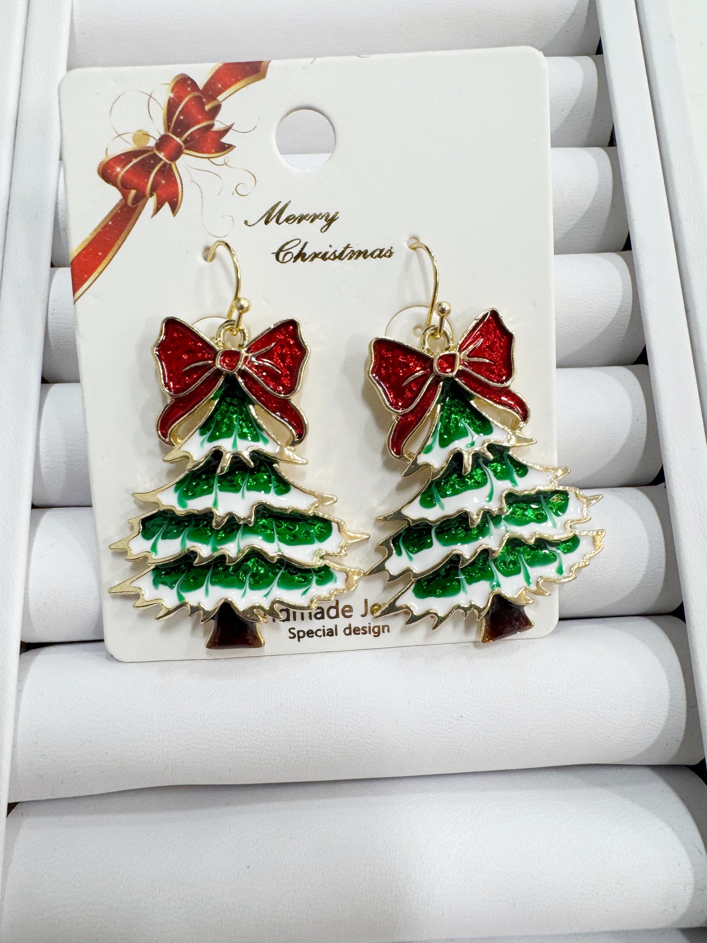 Red/green Christmas tree earrings