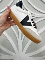 GL Victoria Sneakers