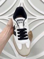 GL Victoria Sneakers