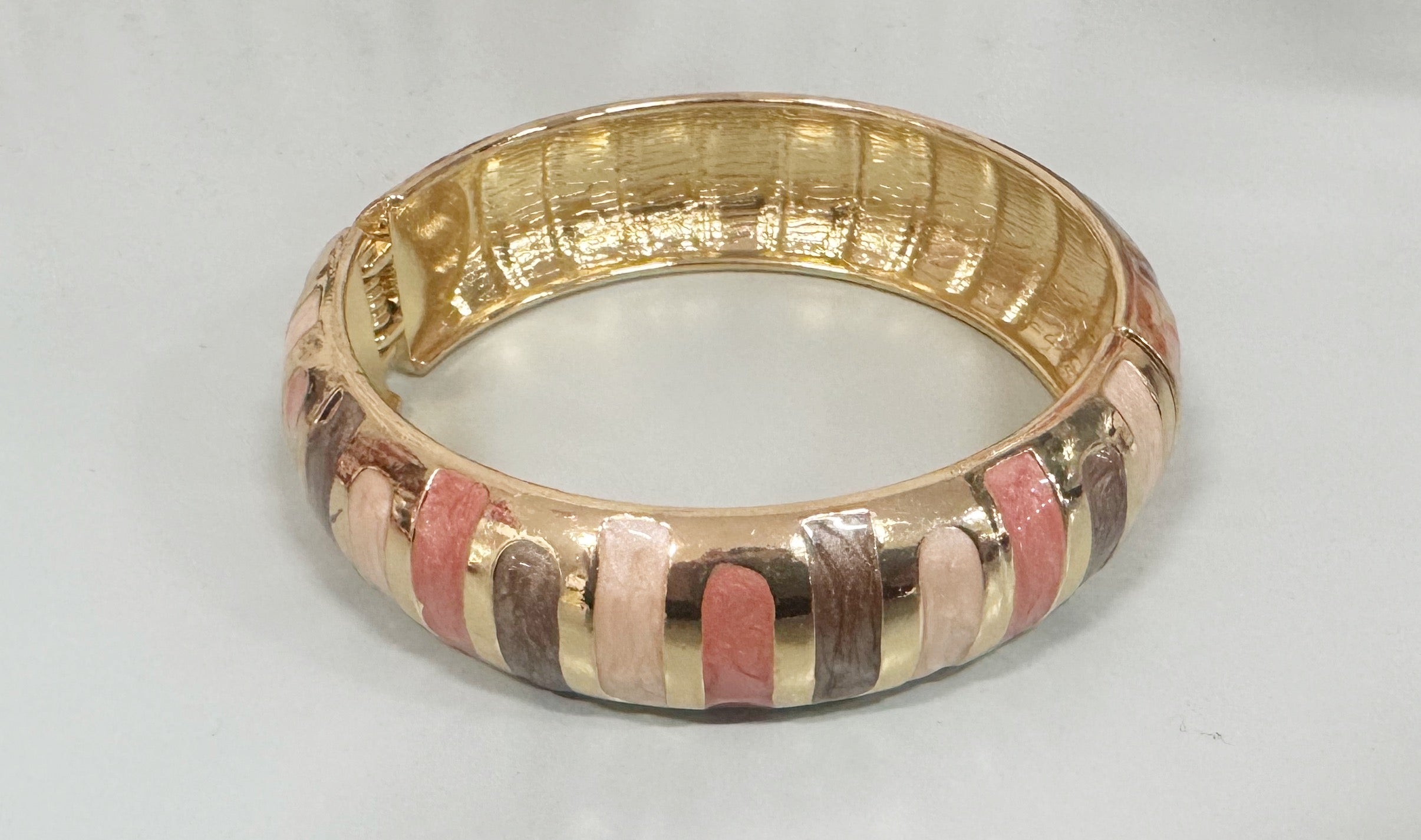 🌹 Crimson Luxe Bangle Set!