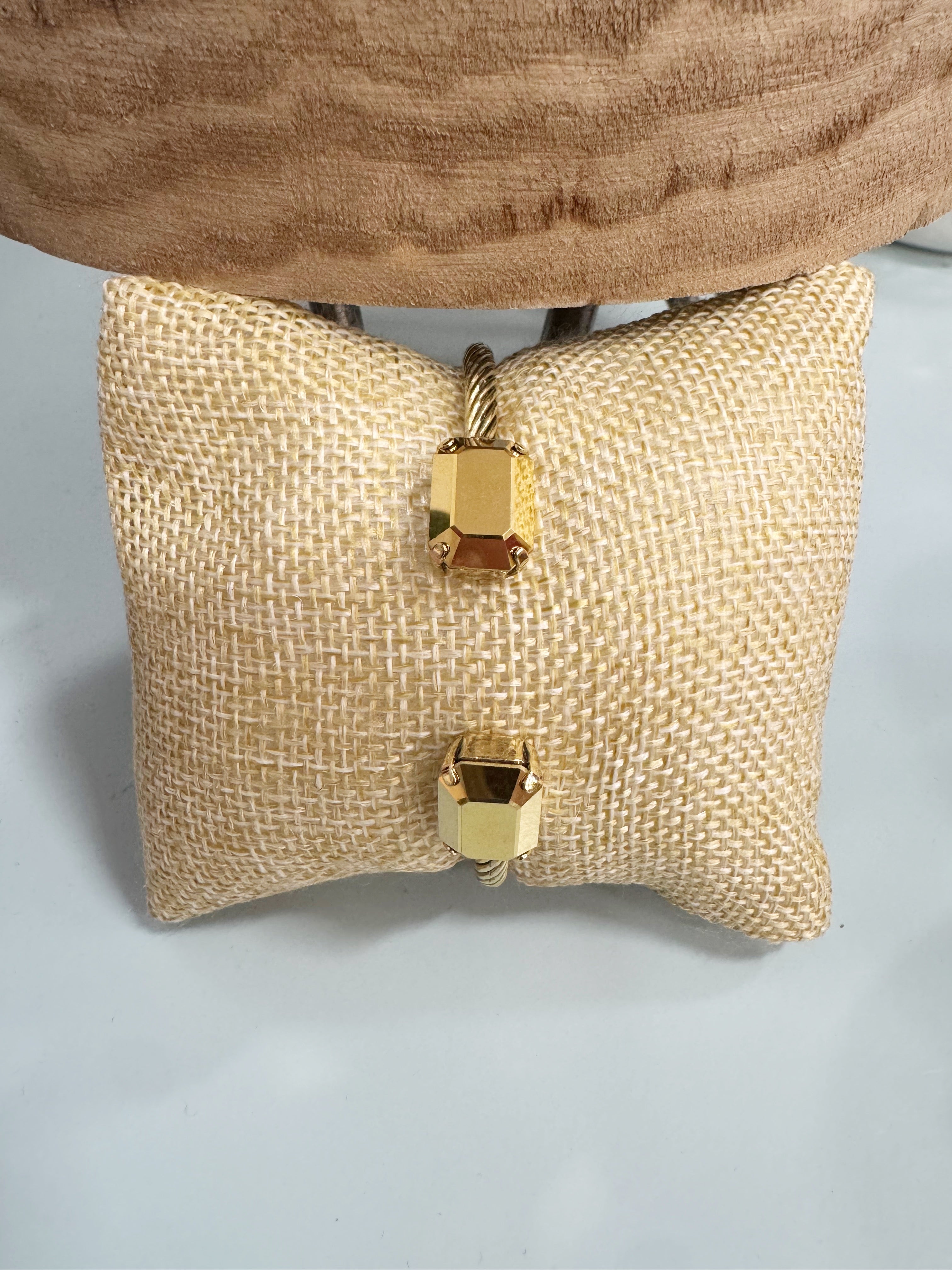 Tova Charlotte Cuff*