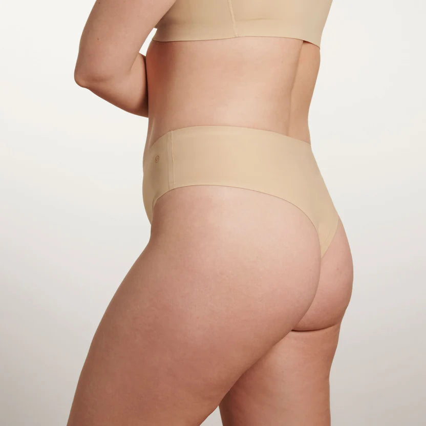 EB Hi waisted thong*