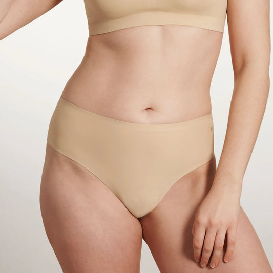 EB Hi waisted thong*