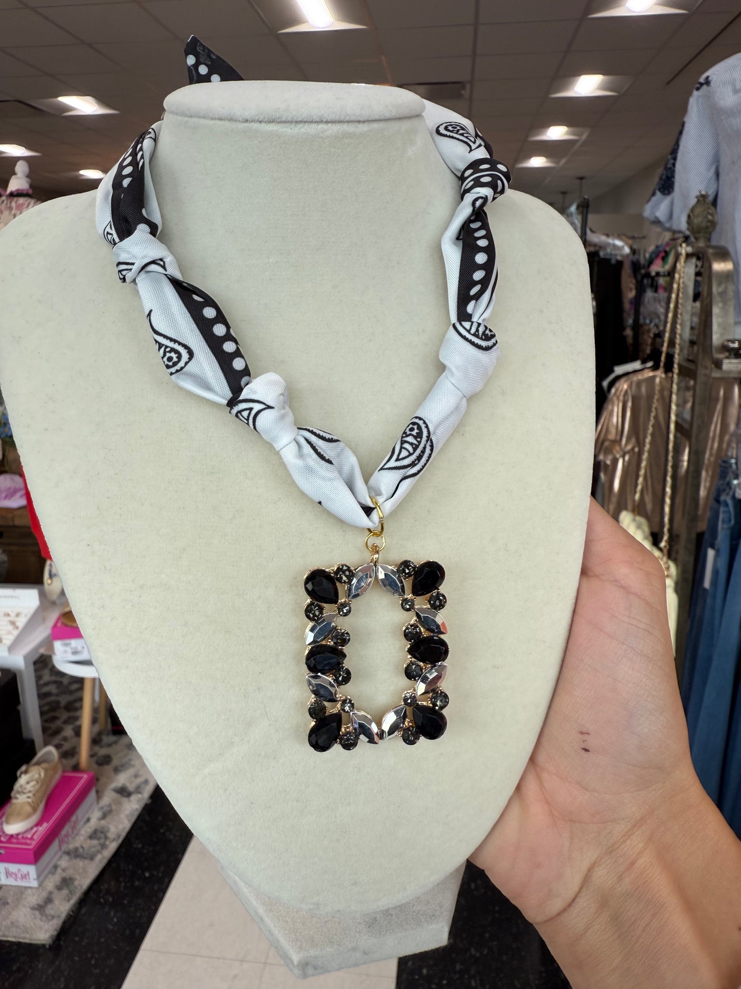 Scarf Necklace - Single Charm