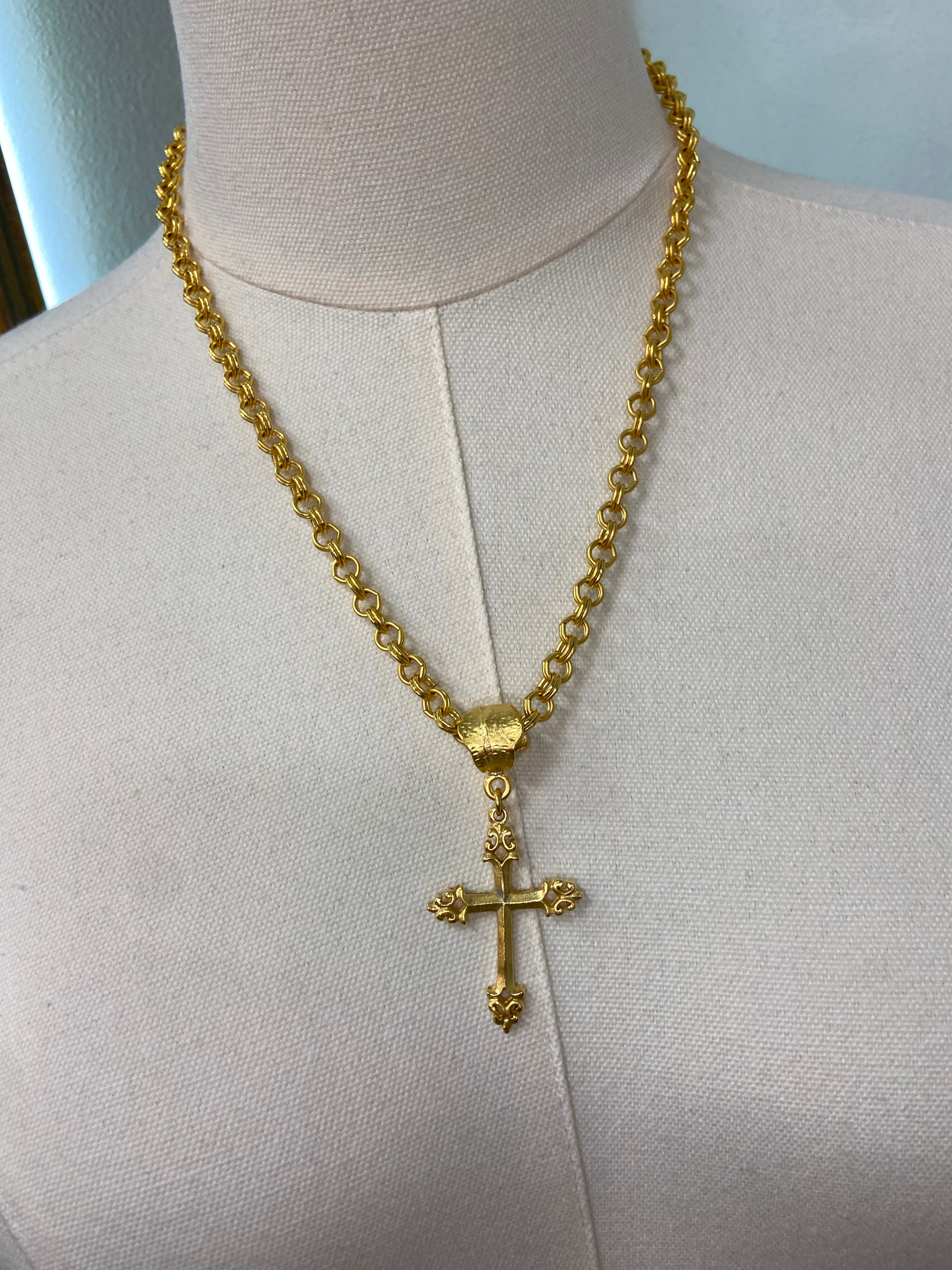 WD 18K plated cross necklace w/ chunky chain