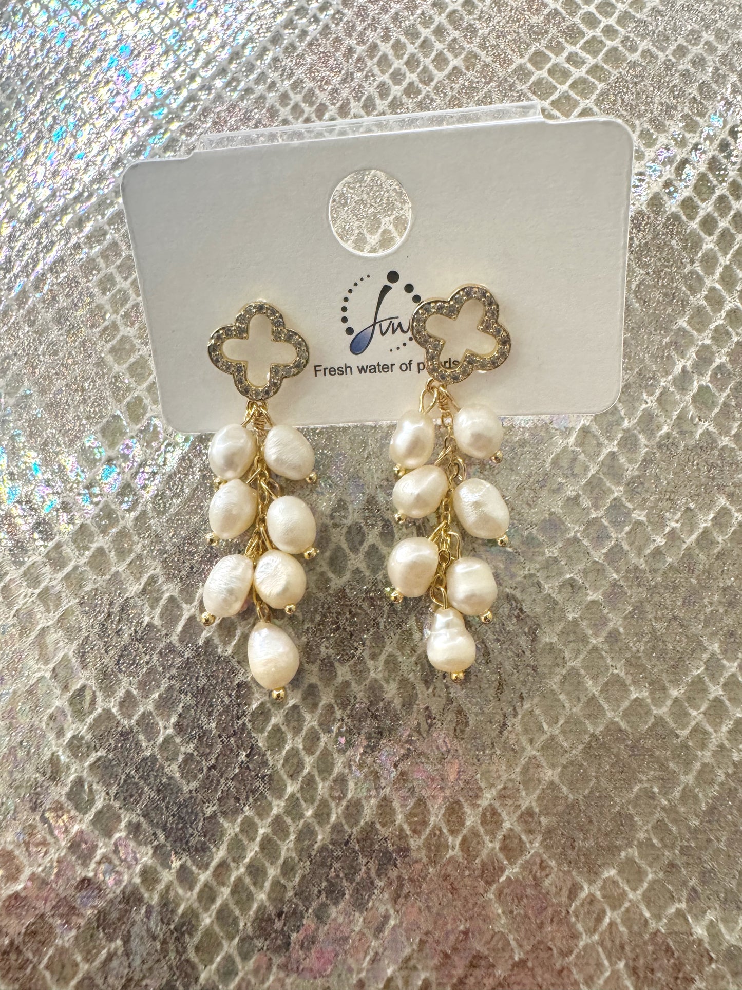 Fresh water pearl earrings
