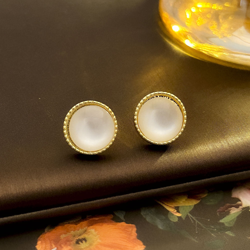 MOP studs