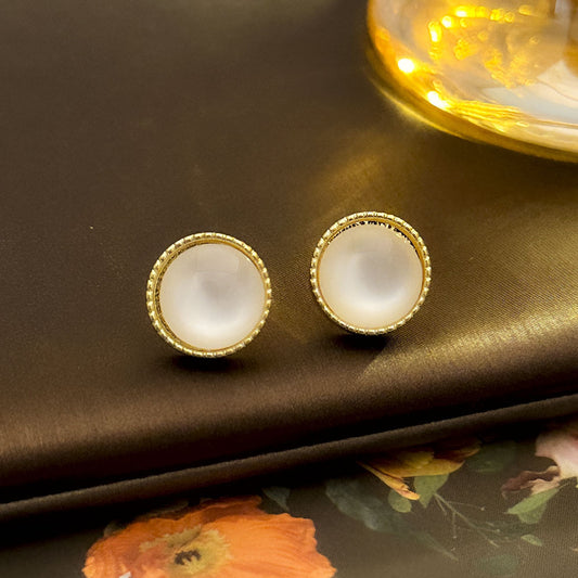 MOP studs