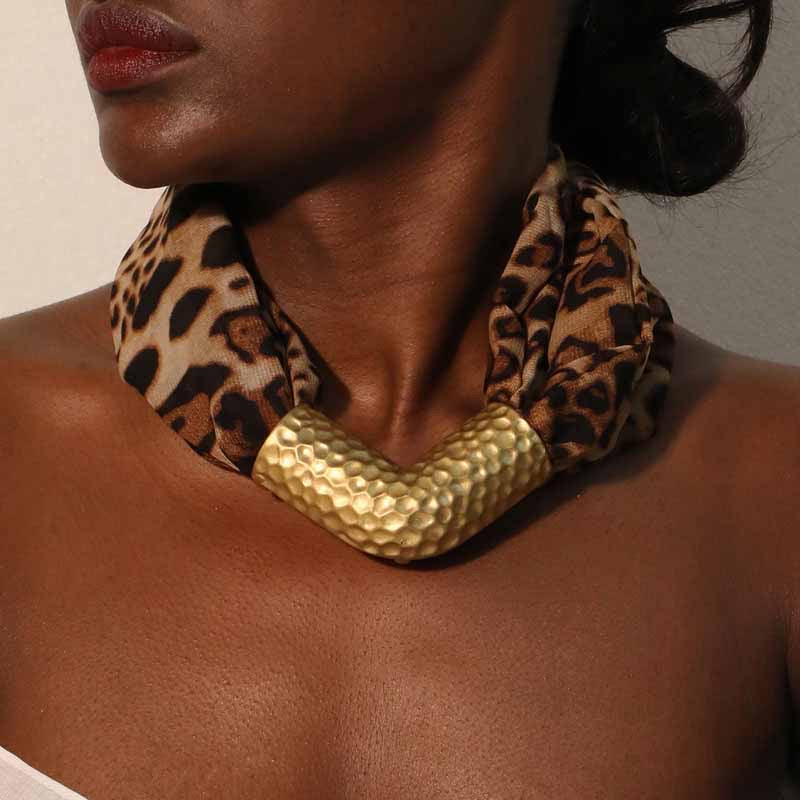 Leopard V shape chocker necklace