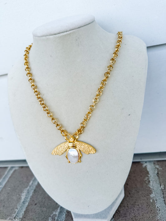 WD Bee/Pearl Necklace