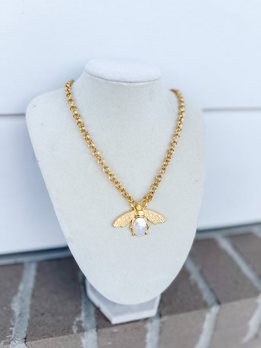 WD Bee/Pearl Necklace