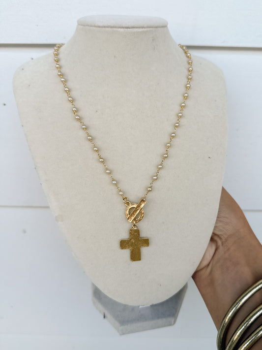 WD Pearl Chain w/ Chunky Cross Necklace