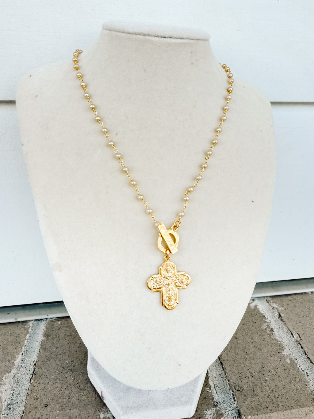 ✨ SANCTUARY 4-WAY CROSS NECKLACE ✨!