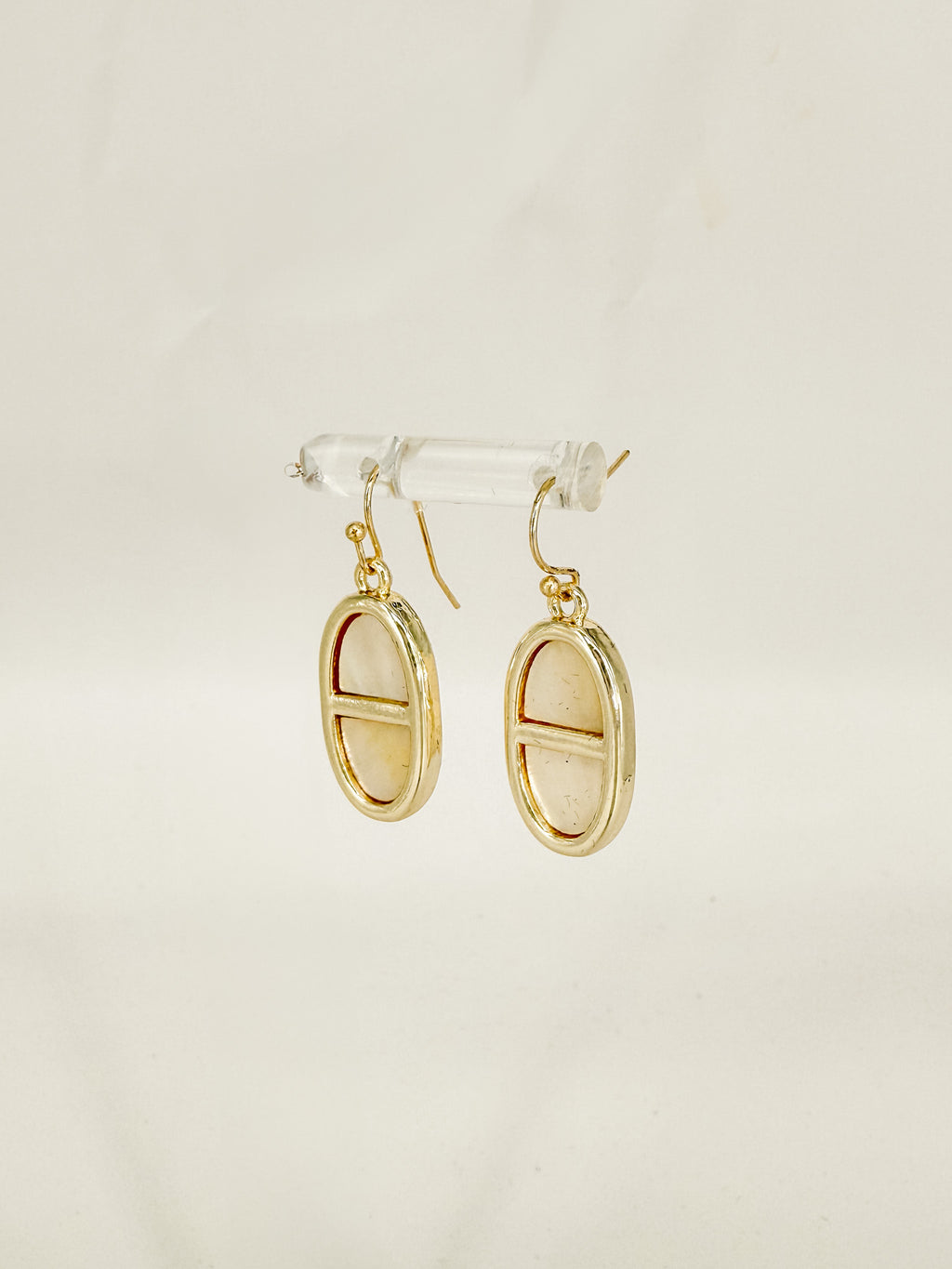 14K Oval bar Mother of Pearl earring!