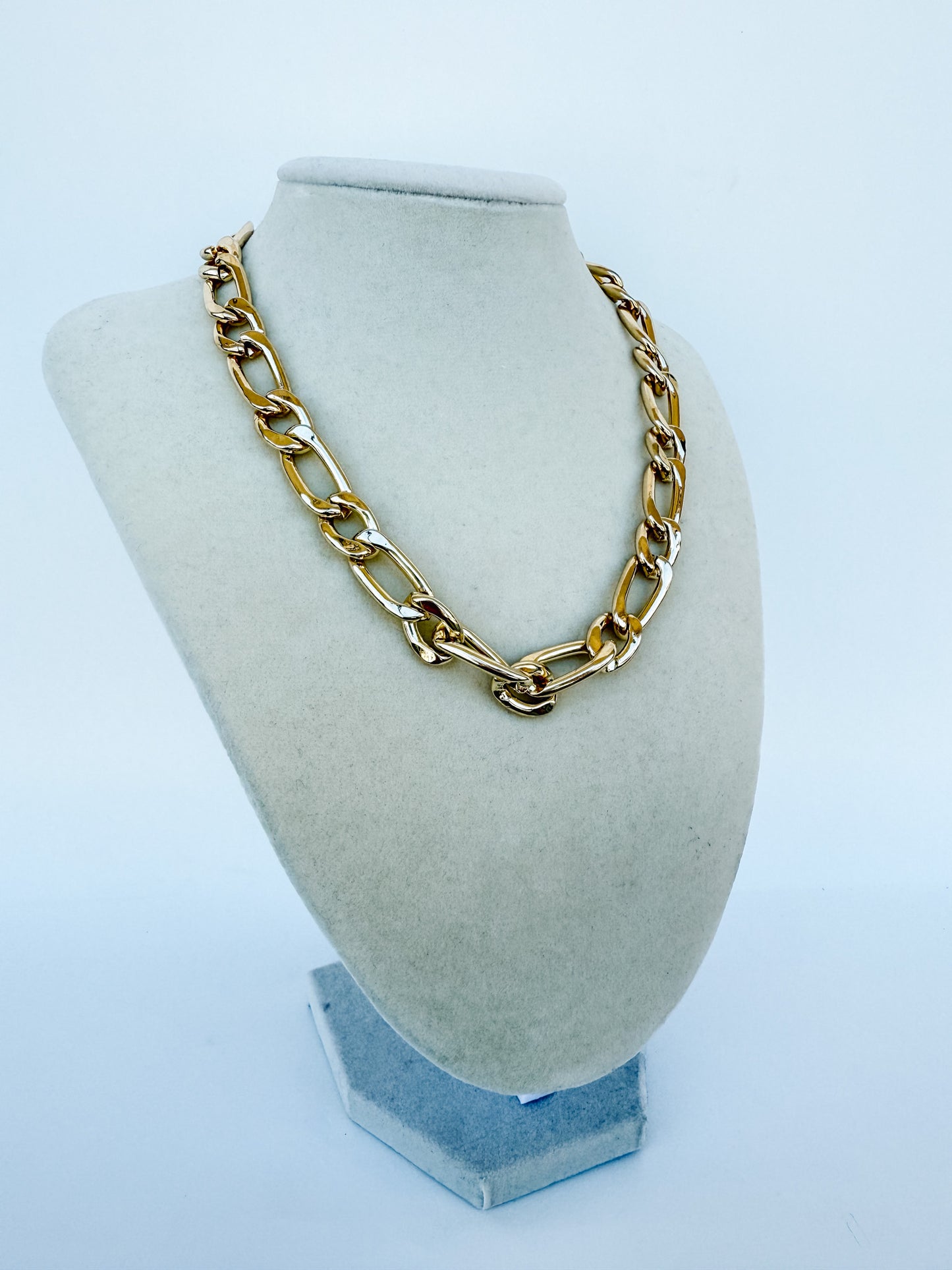 Gold link necklace